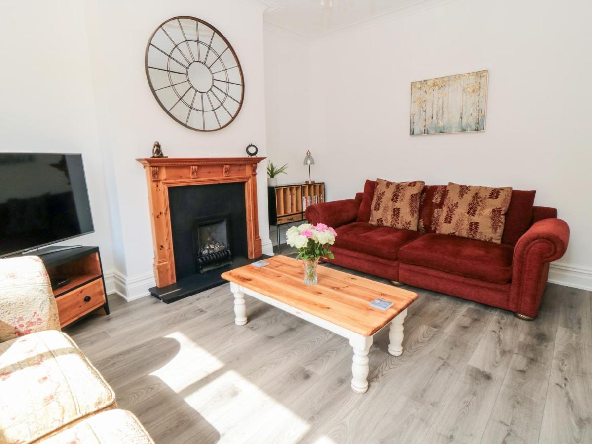The Robins Villa Filey Exterior foto